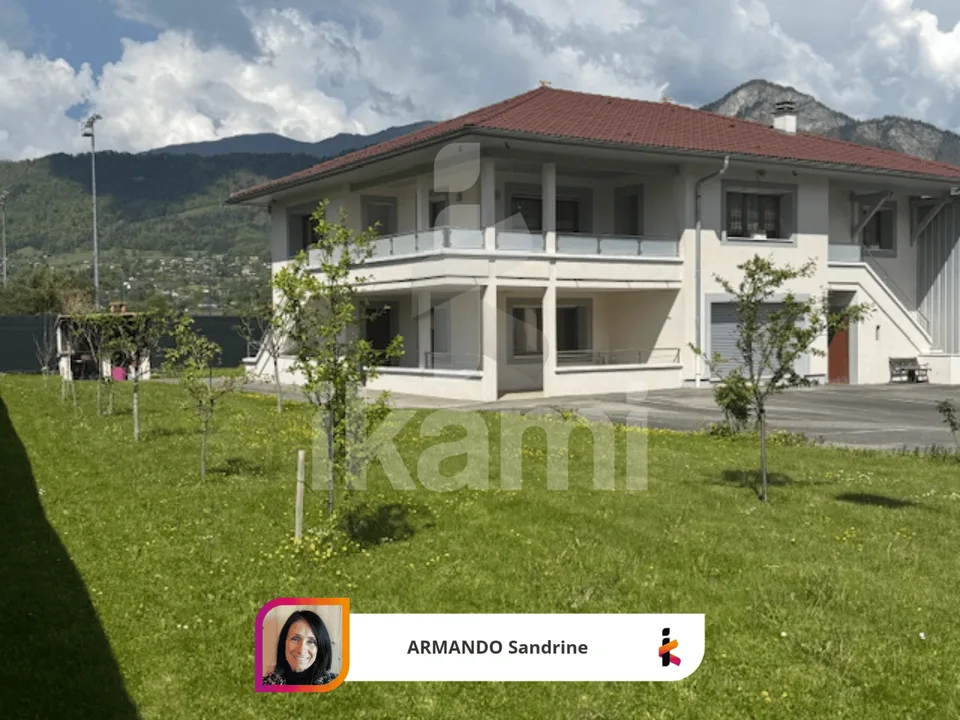 MARIGNIER MAISON  ET ENTREPOT 557 M²