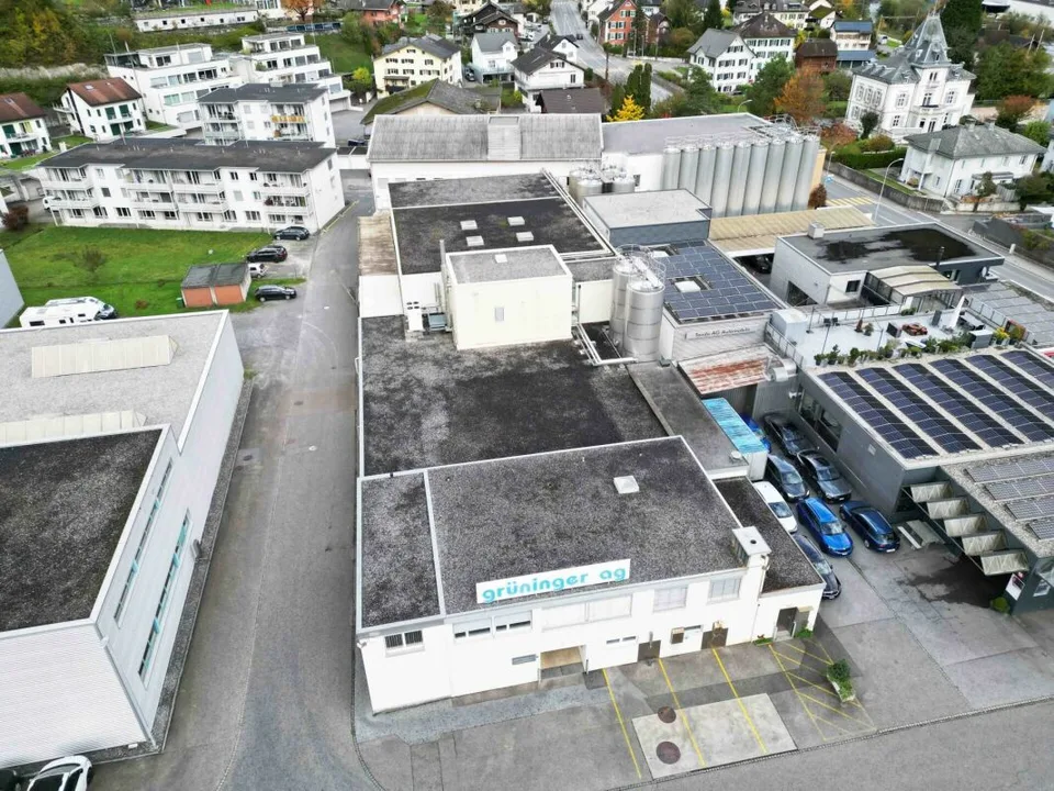 Industrie- und Gewerbegebäude Süd in Mitlödi GL
