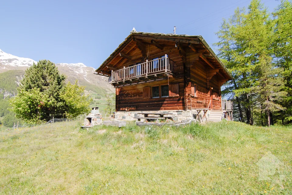 Chalet with privileged views of the mountains and glaciers