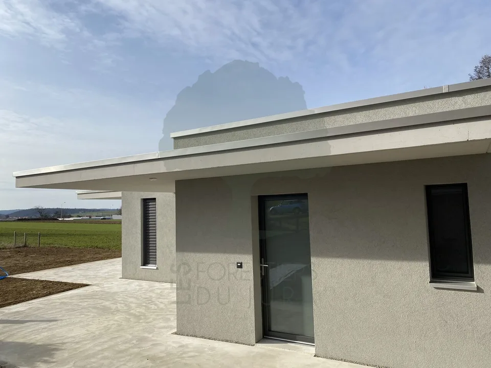 Belle maison d'architecte de 4,5 pièces de plein pied