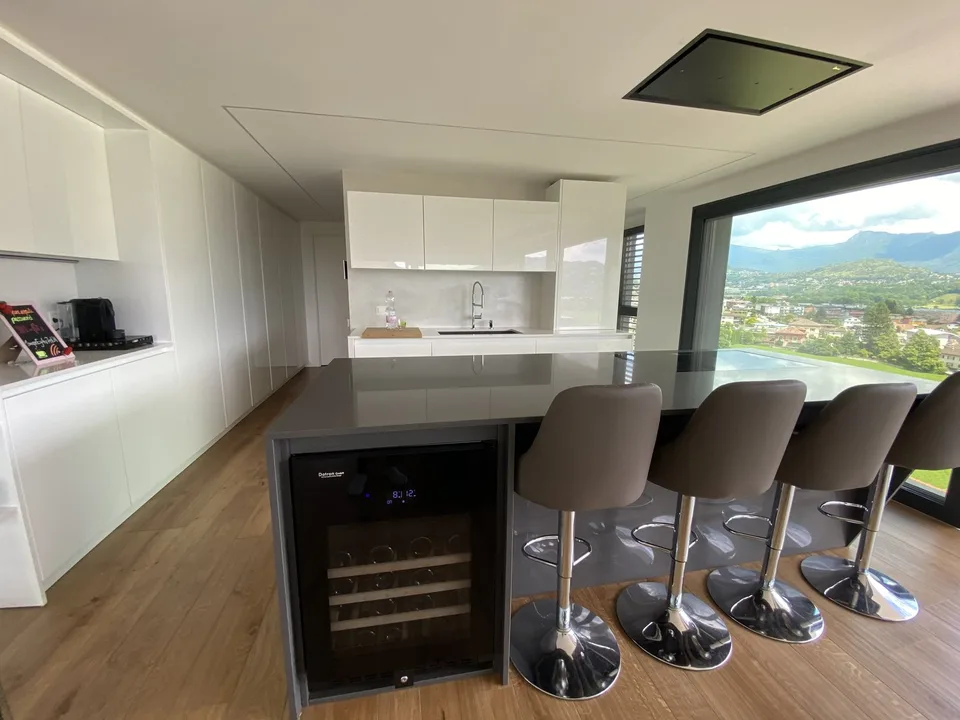 Villa mit separater Wohnung zur Miete!