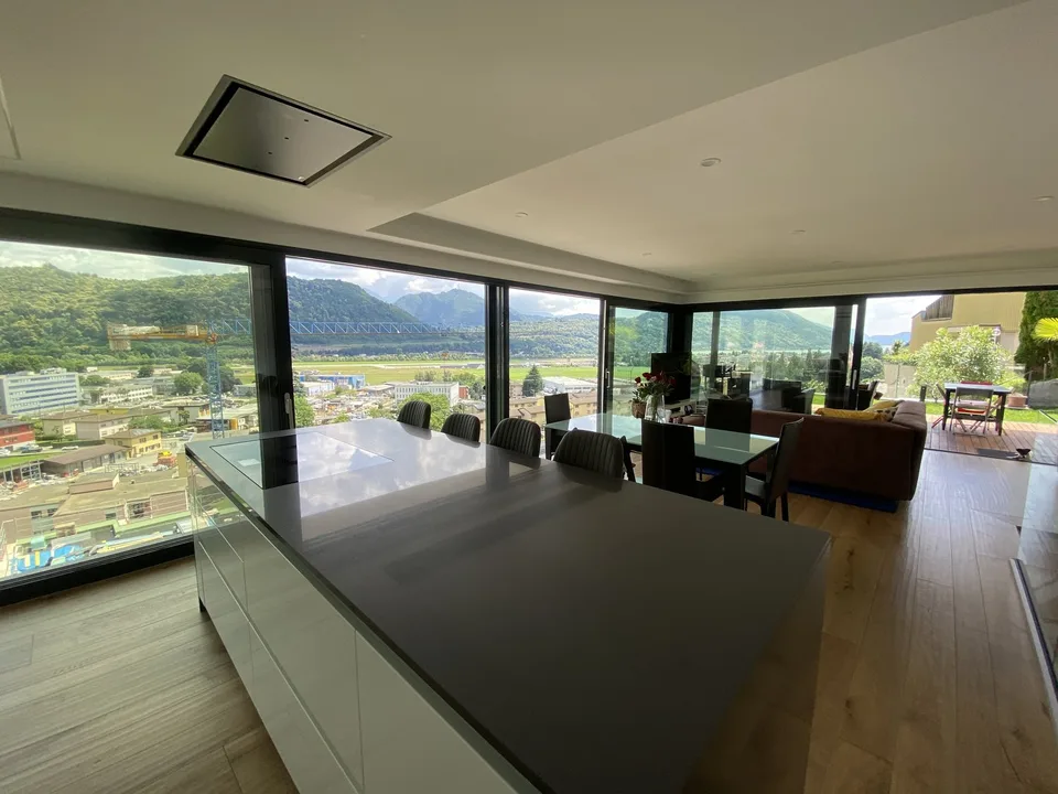 Villa mit separater Wohnung zur Miete!