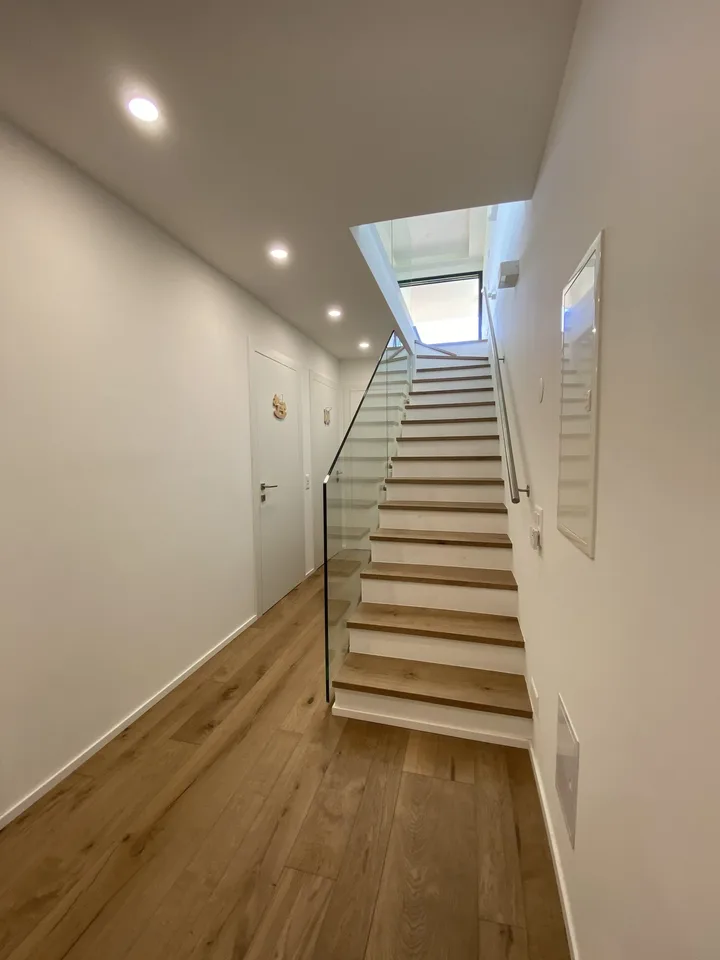 Villa mit separater Wohnung zur Miete!