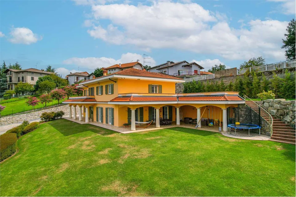 VILLA ROASIO