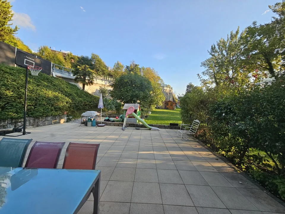 Magnifique villa individuelle avec un grand jardin