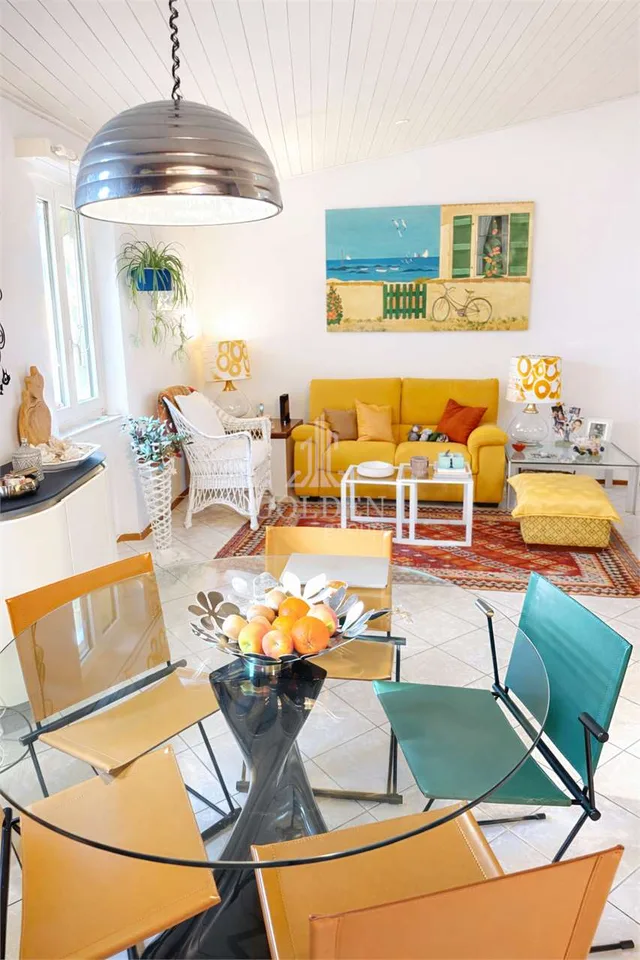 Haus mit privatem Garten und Terrasse in Muzzano – Foto 7 von 13