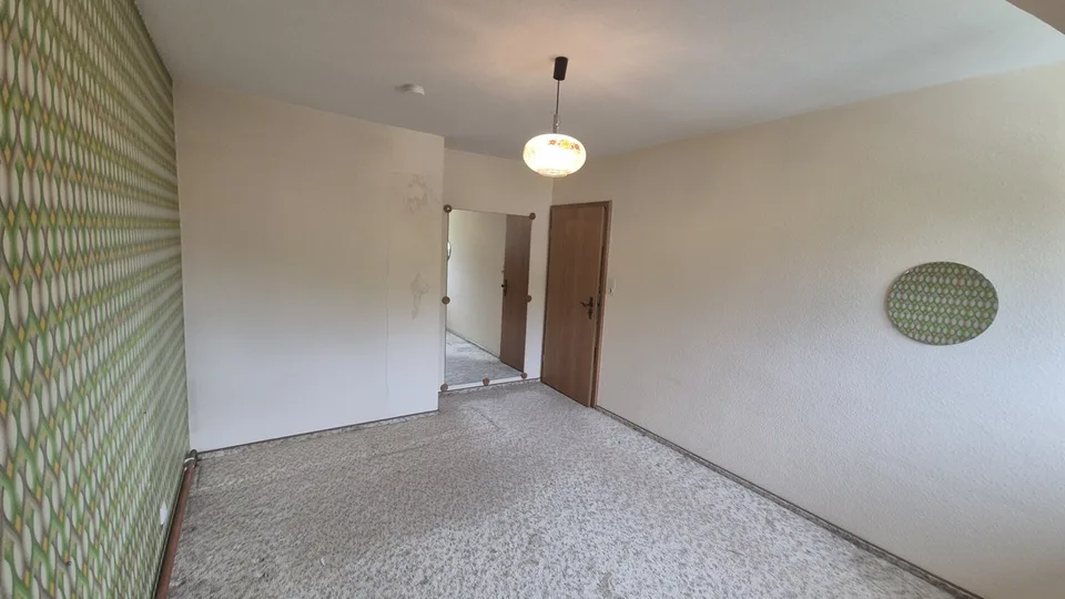 Jestetten - 2 Familienhaus mit ca. 2300 m² Bauland – Foto 10 von 13