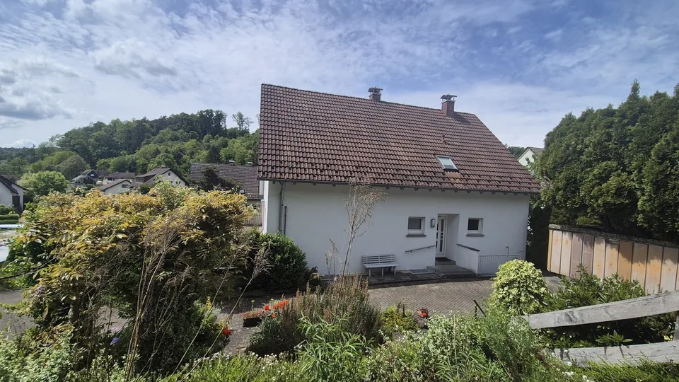 Jestetten - 2 Familienhaus mit ca. 2300 m² Bauland – Foto 6 von 13