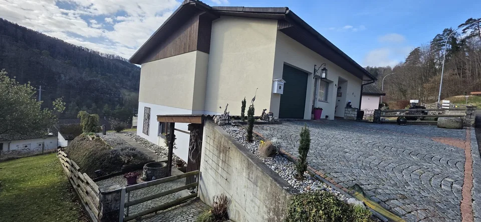 A découvrir, belle maison 6.5 pces entretenue avec coeur