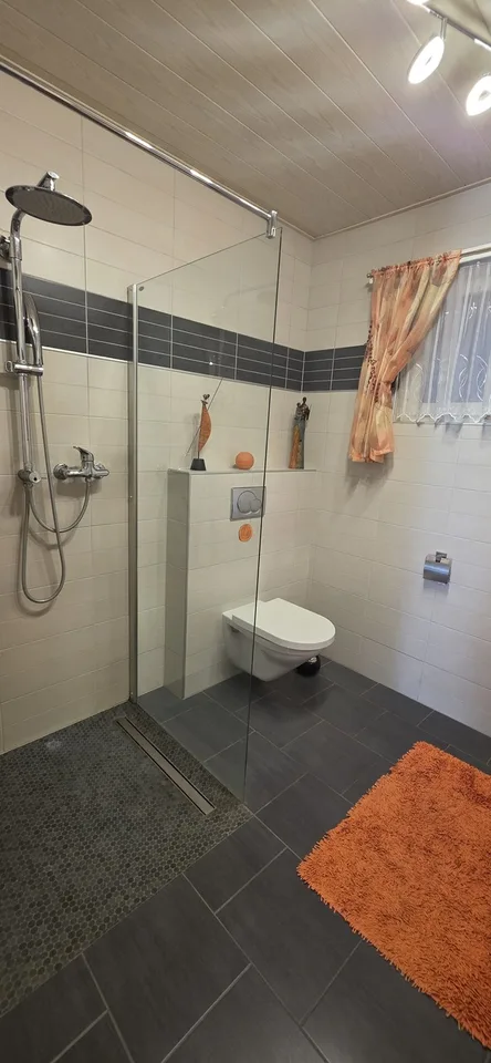 Coup de coeur - Spacieuse maison familiale de 6.5 pièces avec jardin – Foto 12 von 13