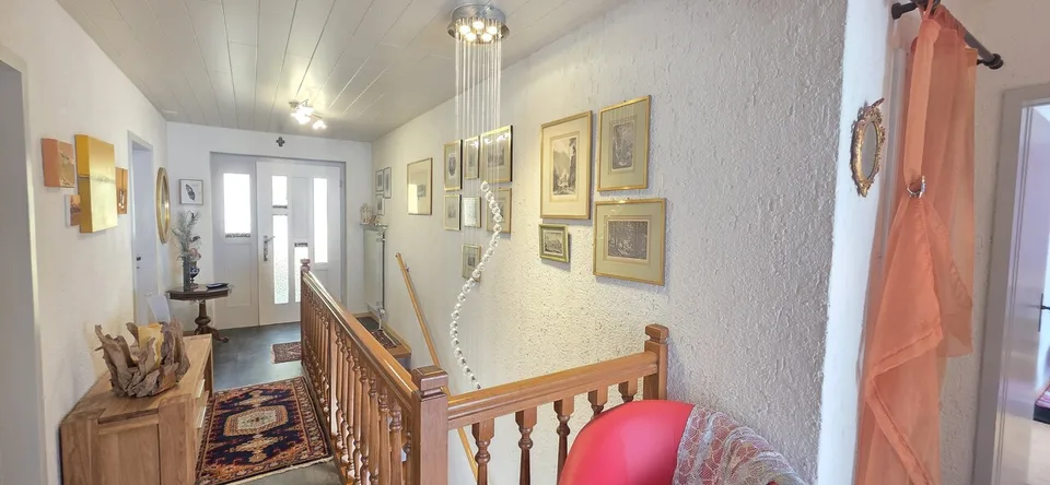 Coup de coeur - Spacieuse maison familiale de 6.5 pièces avec jardin – Foto 10 von 13