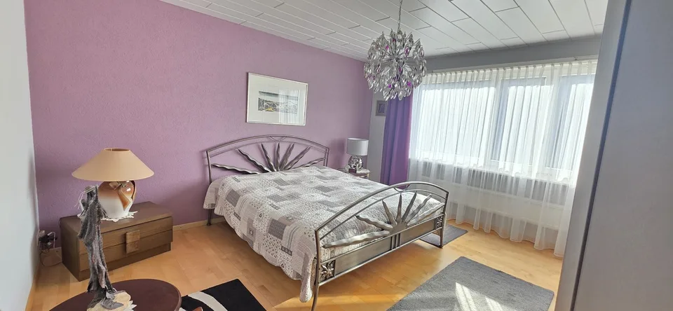 Coup de coeur - Spacieuse maison familiale de 6.5 pièces avec jardin – Foto 7 von 13