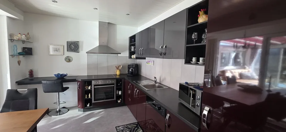 A découvrir, belle maison 6.5 pces entretenue avec coeur