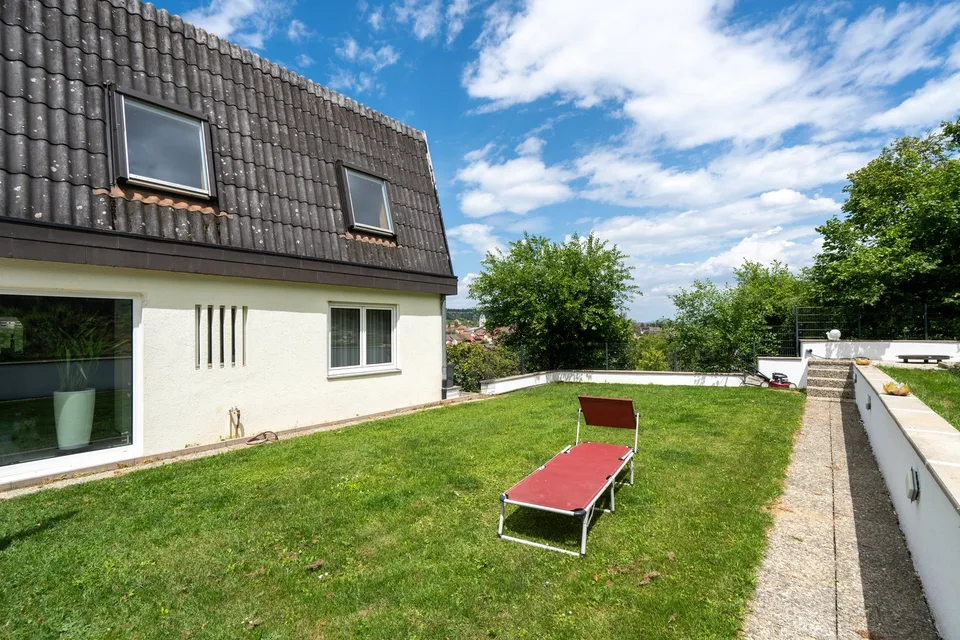 Zuhause mit Weitblick – großzügiges Wohnen - ca. 295 qm Wohnfläche in traumhafter Ortsrandlage – Foto 24 von 29