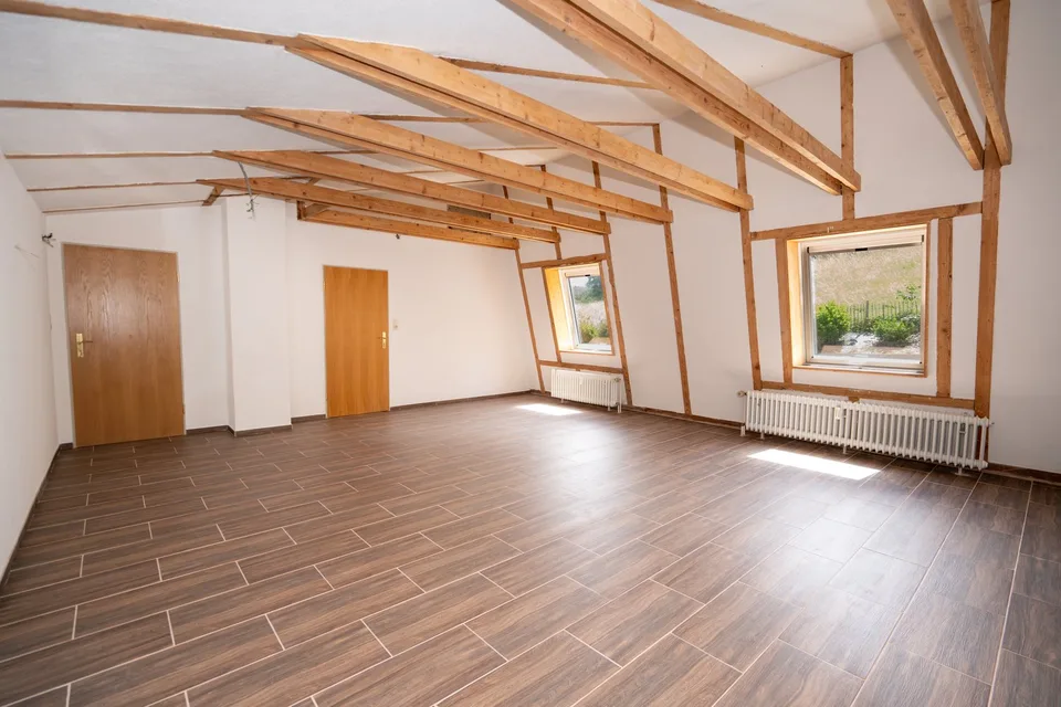 Zuhause mit Weitblick – großzügiges Wohnen - ca. 295 qm Wohnfläche in traumhafter Ortsrandlage