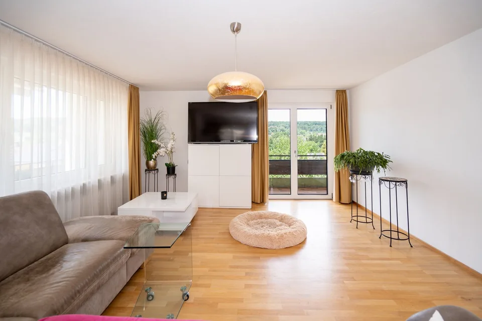 Maison avec vue panoramique – habitation spacieuse - environ 295 m² d'espace de vie dans un emplacement de rêve en bordure de ville