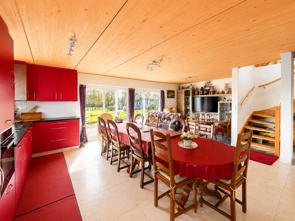 Ferme de caractère avec 3 logements indépendants sur 2'998 m² de terrain