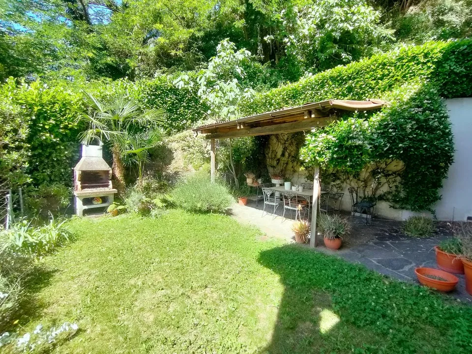 Morcote - Helles 3.5-Zimmer-Duplex mit Garten, Pool und Seeblick – Foto 8 von 23