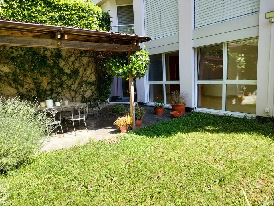 Morcote - Helles 3.5-Zimmer-Duplex mit Garten, Pool und Seeblick – Foto 7 von 23