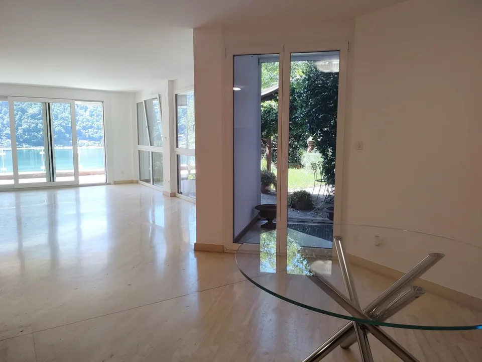 Morcote - Helles 3.5-Zimmer-Duplex mit Garten, Pool und Seeblick – Foto 11 von 23