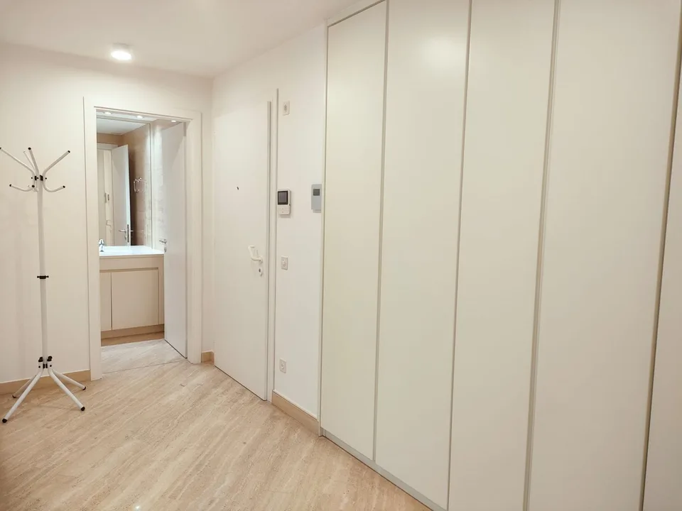 Morcote - Helles 3.5-Zimmer-Duplex mit Garten, Pool und Seeblick – Foto 9 von 23