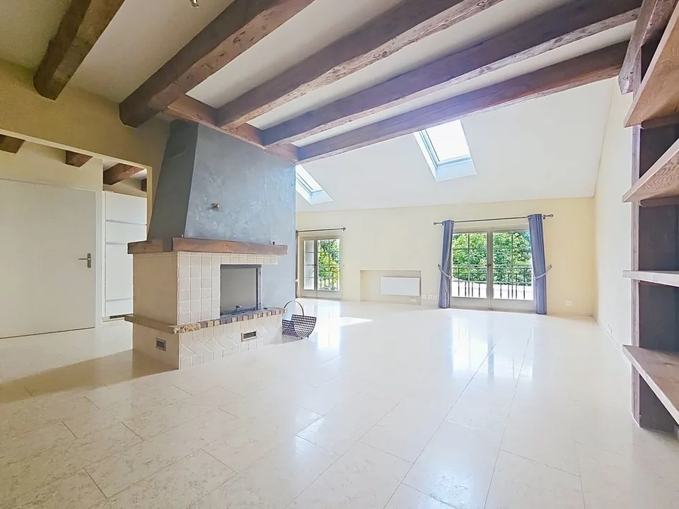 Opportunité rare : maison au centre du bourg de Cossonay avec jardin