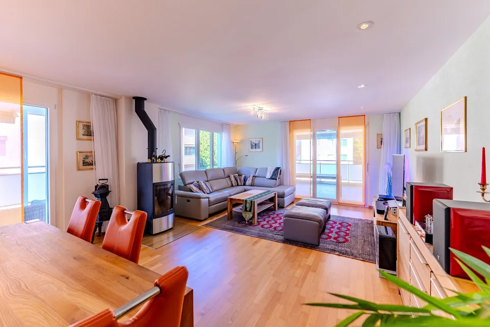 Appartement spacieux et lumineux de 4,5 pièces au centre