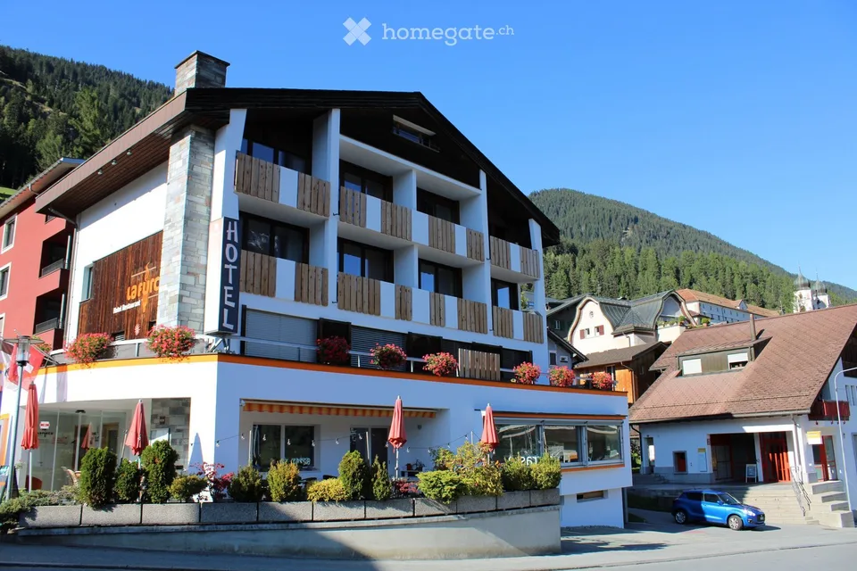 Profitables Hotel Restaurant in Disentis GR