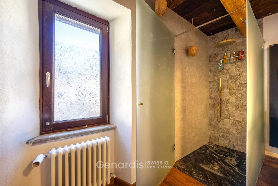 Ponte Tresa à proximité, maison élégamment rénovée – photo 15 sur 23