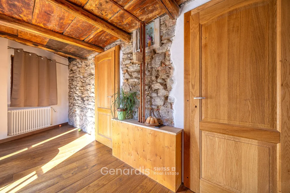 Ponte Tresa à proximité, maison élégamment rénovée – photo 9 sur 23