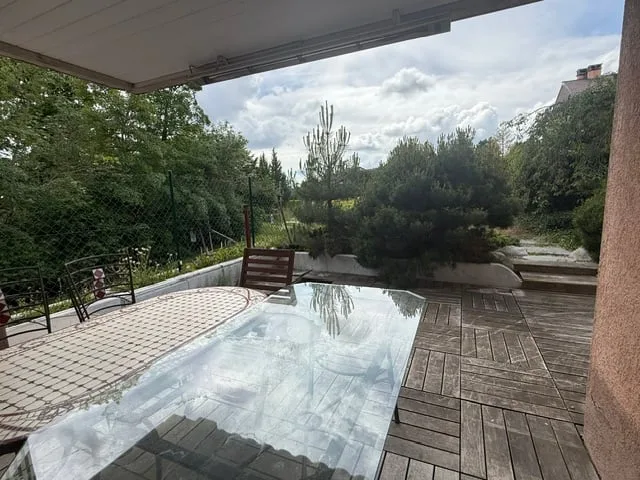 Appartement à Savigny, 5,5 pièces avec balcon et terrasse