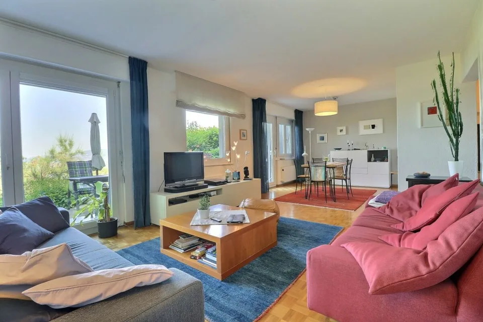 Zweifamilienvilla mit atemberaubendem Blick – Foto 6 von 23