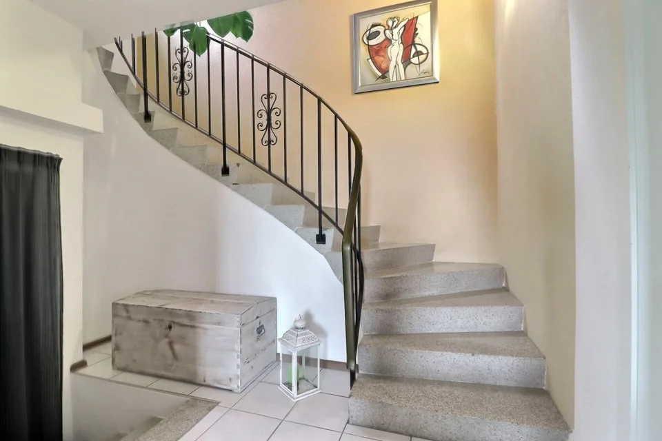 Zweifamilienvilla mit atemberaubendem Blick – Foto 10 von 23