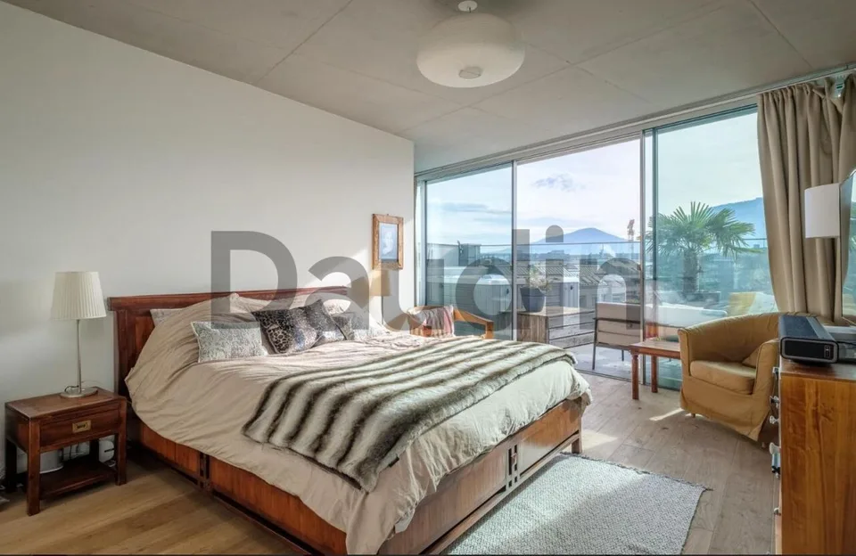 Mansarda di 7 locali con vista panoramica a Carouge
