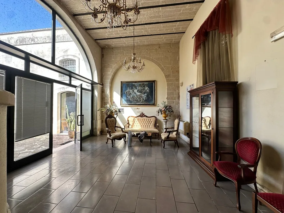 Elegantes eigenständiges Landhaus in Maglie zum Verkauf
