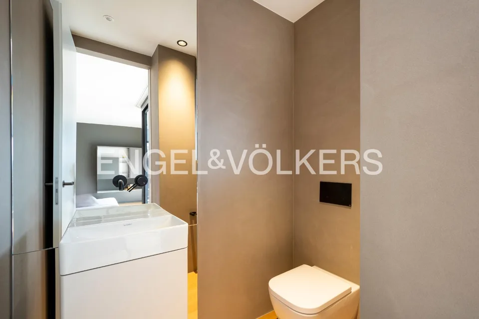 Duplex sophistiqué avec terrasse sur le toit – photo 9 sur 13