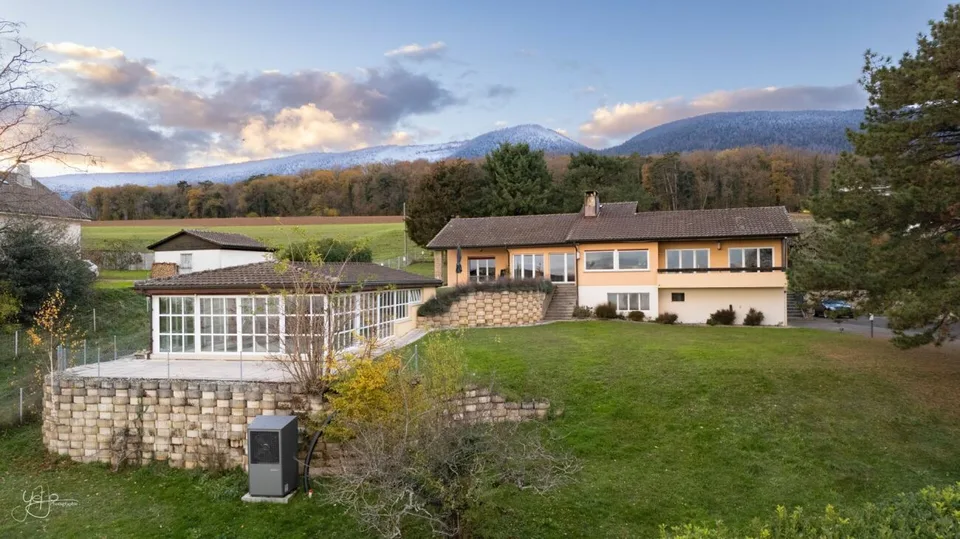 Verkauft - Einzelvilla mit Pool und Traumausblick – Foto 11 von 13