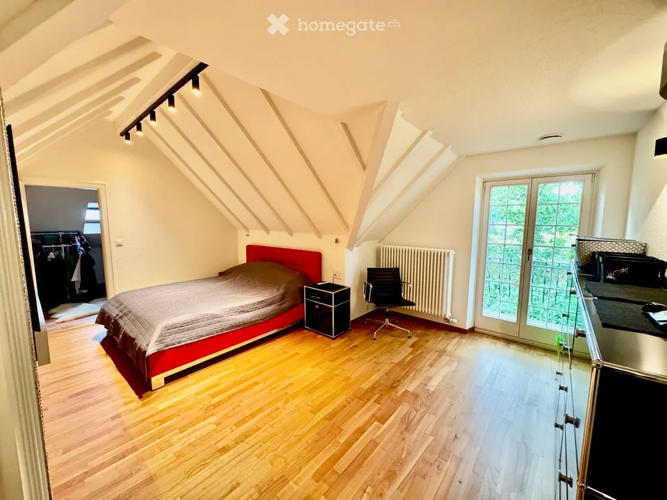 Villa exclusive en style de maison de campagne anglaise avec jardin et piscine