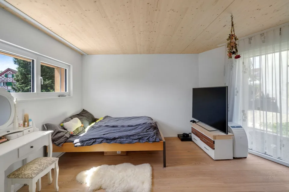 Casa unifamiliare nuova di 4,5 locali con terrazza sul tetto & vista lago – foto 11 di 16