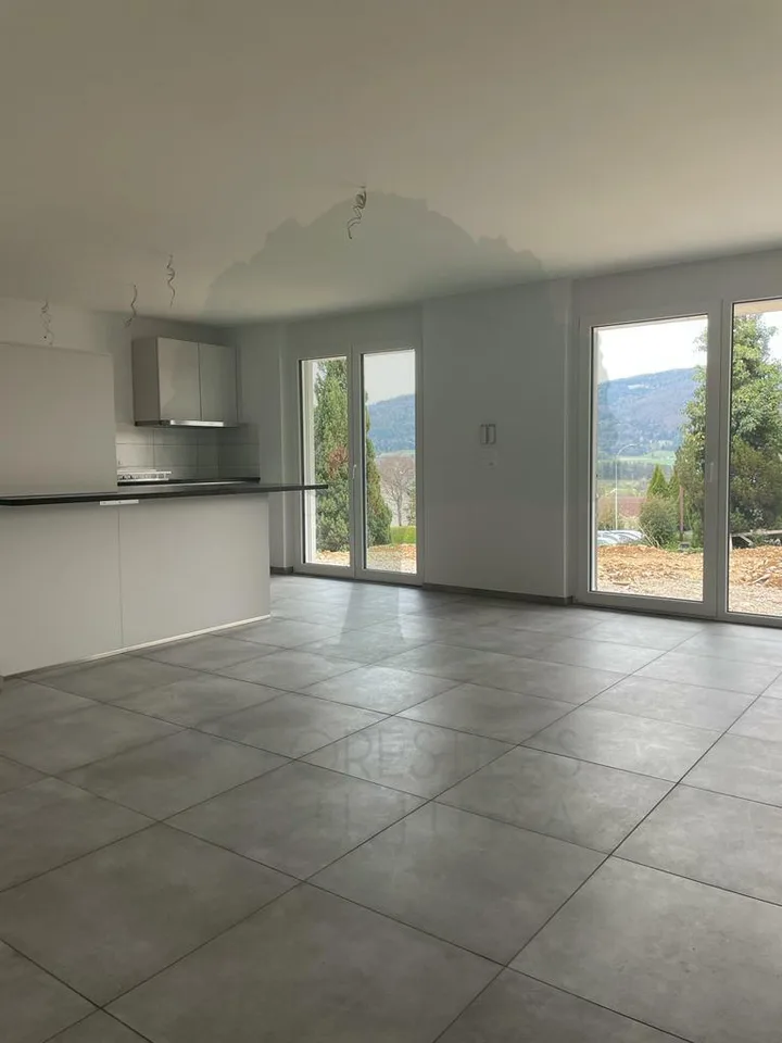 Meraviglioso appartamento di 3.5 locali con giardino privato