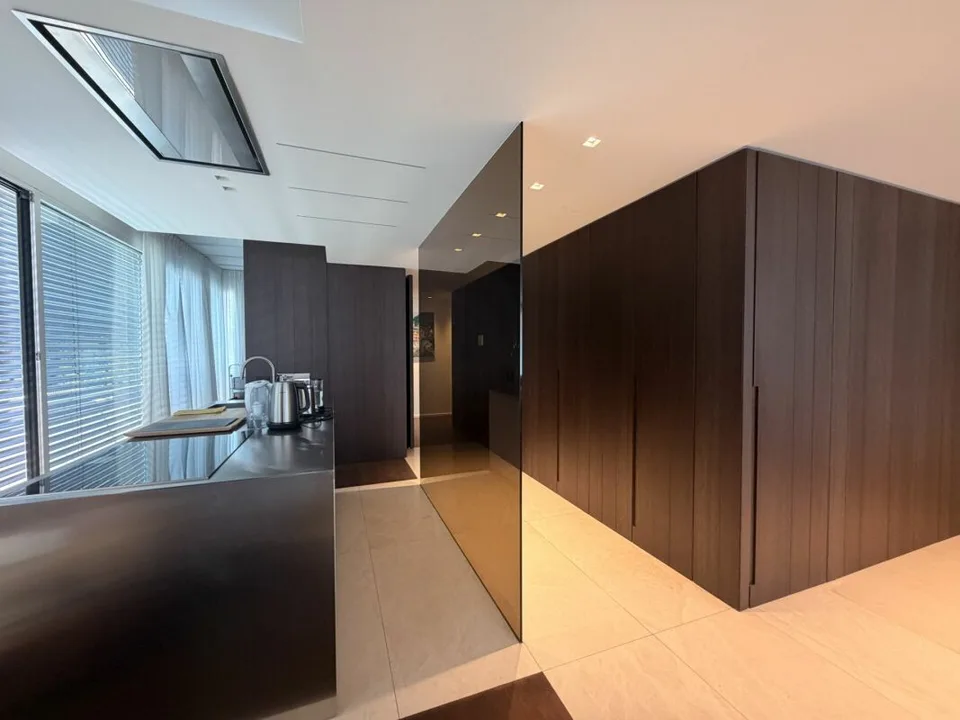 LUGANO - SUPER ATTICO DI RAPPRESENTANZA CON VISTA LAGO - PISCINA CONDOMINIALE NEL RESIDENCE CENTRAL PARK – foto 6 di 15