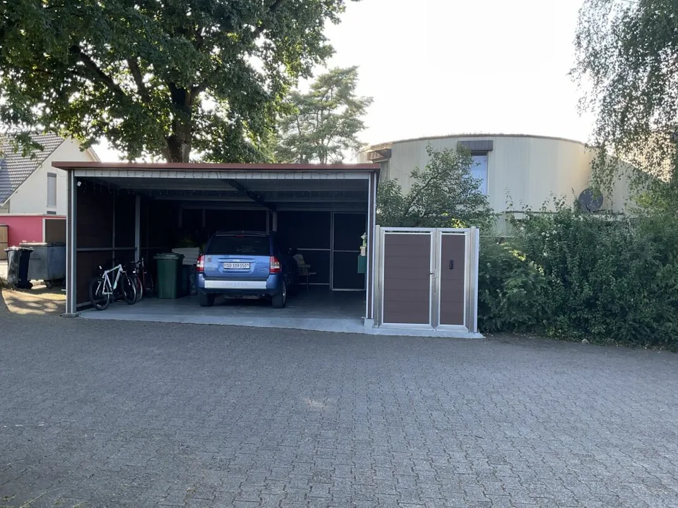 Architektonische Meisterwerke: Zwei exklusive Rundhäuser in Top-Lage mit je 150m2 auf einem 902m2 Grundstück, ideal für eine grosse Familie oder Investoren.