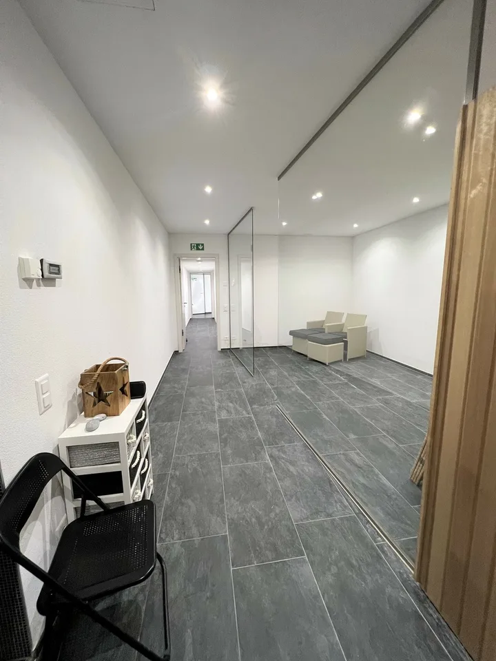 LUGANO-MUZZANO, FRONTE LAGO ATTICO 5.5 LOCALI CON GRANDE TERRAZZA SUL – foto 11 di 22