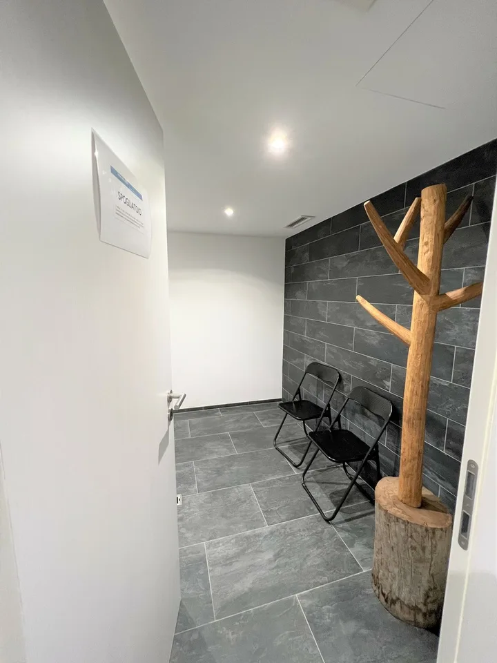 LUGANO-MUZZANO, FRONTE LAGO ATTICO 5.5 LOCALI CON GRANDE TERRAZZA SUL – foto 12 di 22