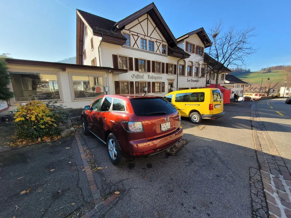 Liegenschaft mit 9 Einheiten / Bewilligung für 6 weitere Wohnungen in beliebter Gemeinde im BL