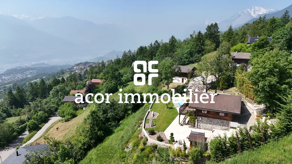 Propriété d'exception - Chalet avec parcelle attenante & potentiel!