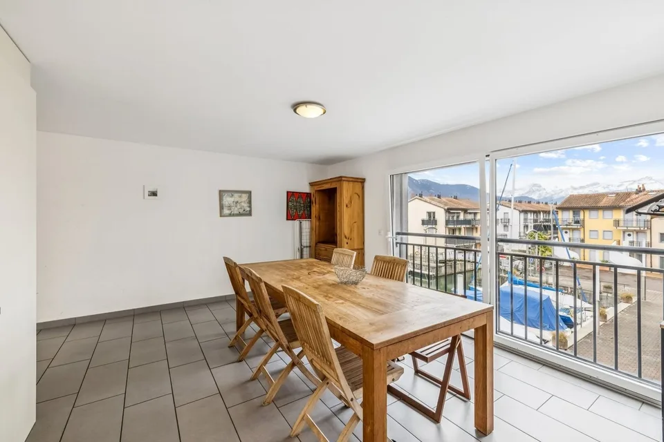 Appartamento di 5,5 locali con vista sul lago