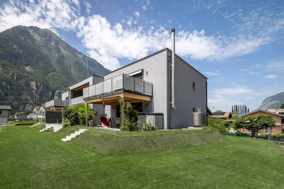 Prächtiges 3.5-Zimmer-Apartment mit eigenem Garten in einer neuen Residenz