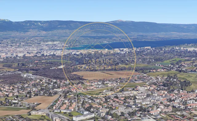 Maison mitoyenne comme neuve - quartier le Reposoir