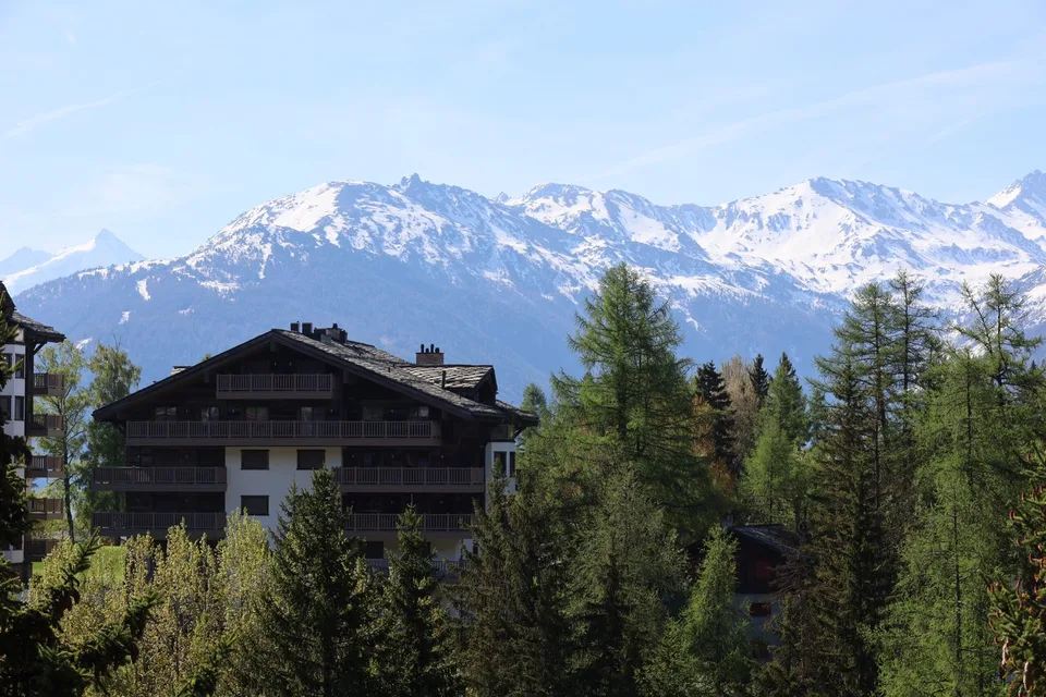 Charmantes 2,5-Zimmer-Wohnung mit atemberaubendem Blick in Crans – Foto 11 von 12